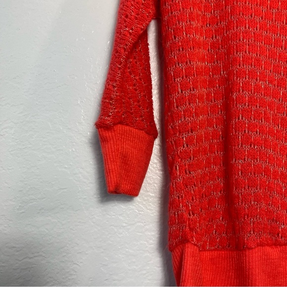 Leo Meets Virgo Women Top - Picture 4 of 14